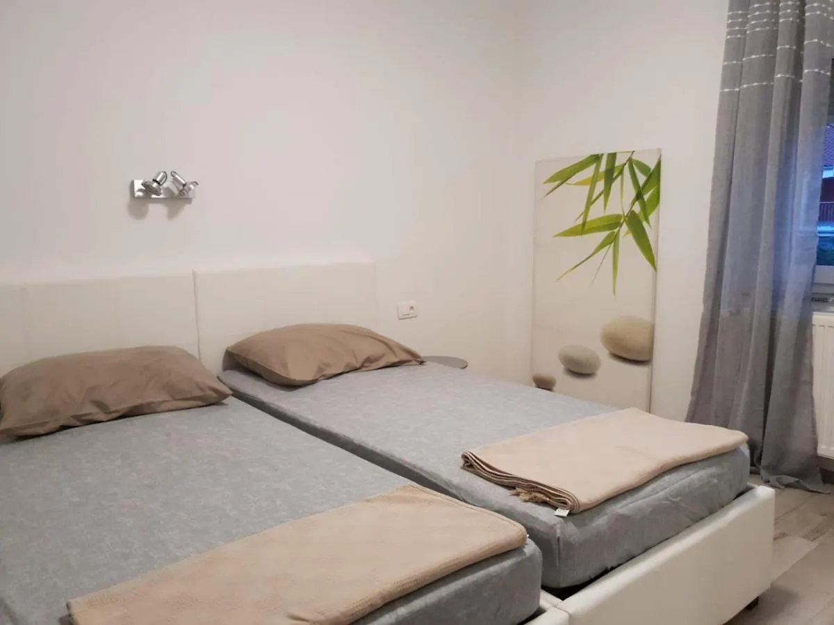Apartman Bitunjac Gornji Karin 0*,